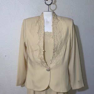 Che Studio 3 Piece Lined Skirt Suit - Cream - 8 - embellished with lace